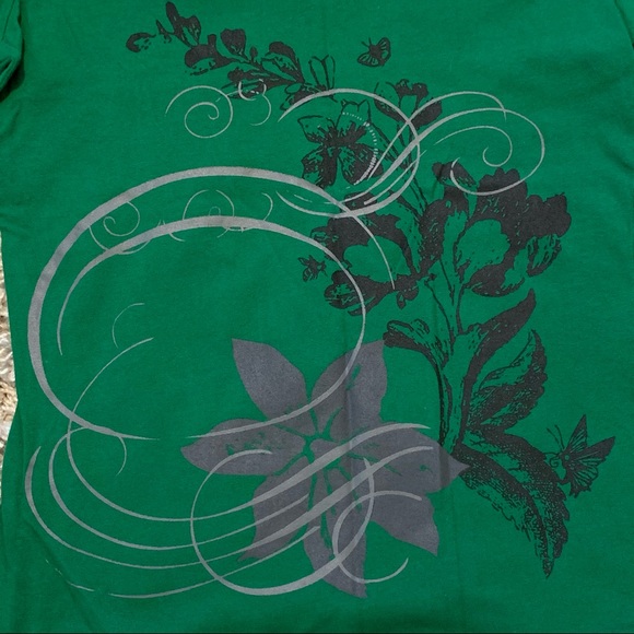 Ricki’s green long sleeve print tee - Picture 5 of 6